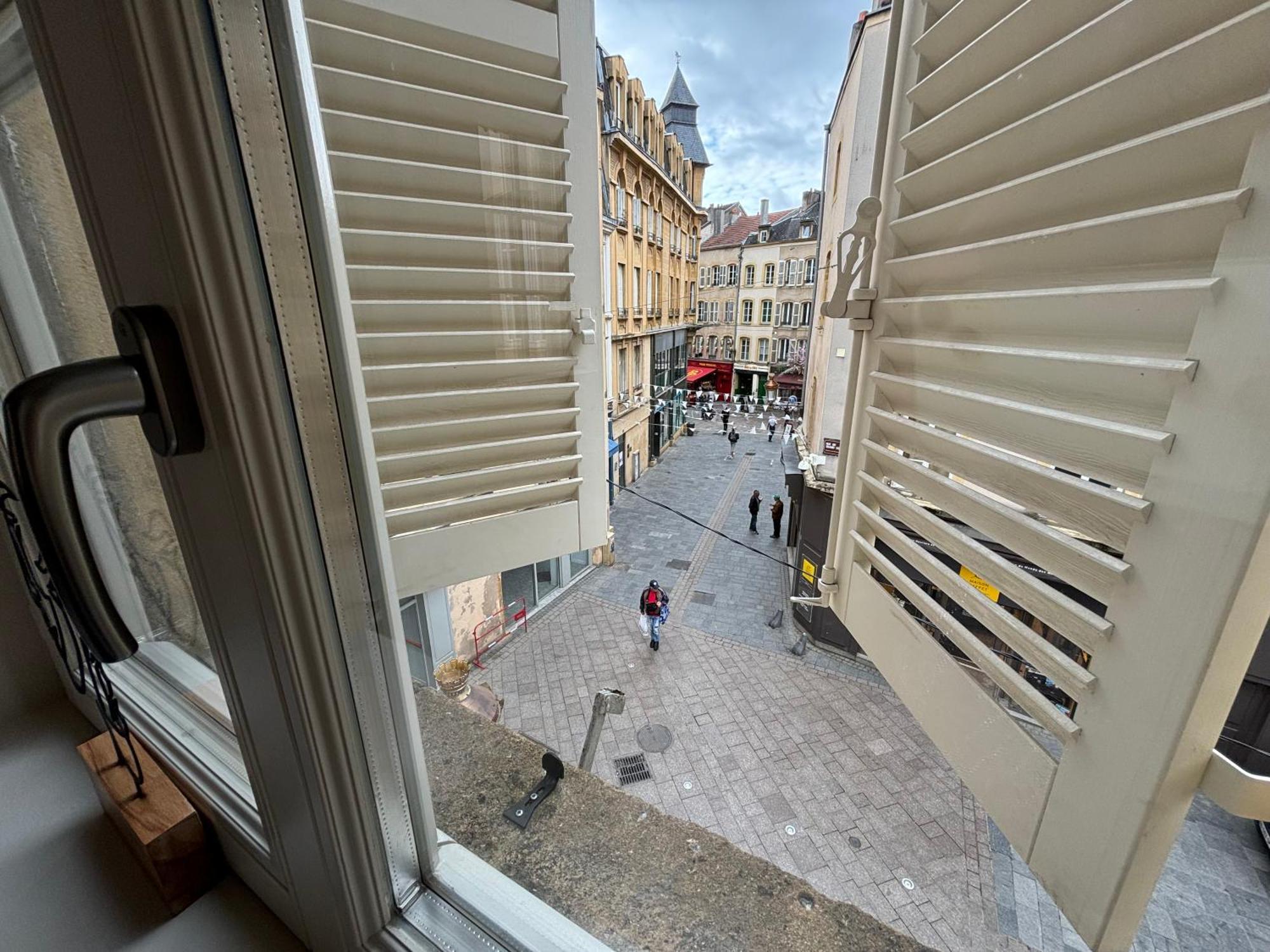 Ferienwohnung Louis Premier Et Second Metz Centre Un Sejour A Part Exterior foto